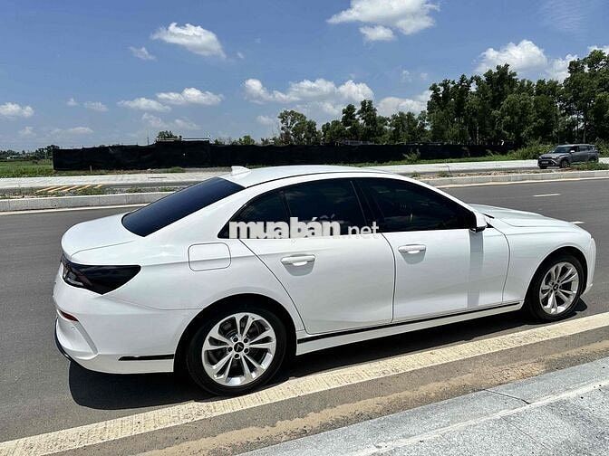 VinFast Lux A Base 2020 Trắng 40k km