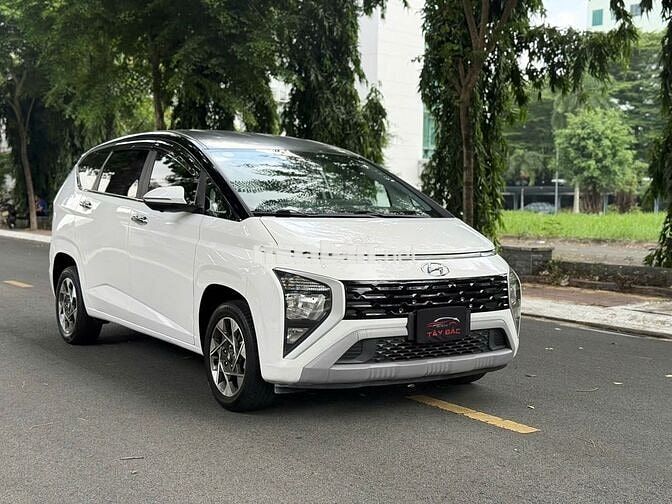 Hyundai Stargazer 2022 Trắng 7 chỗ 70.000 km