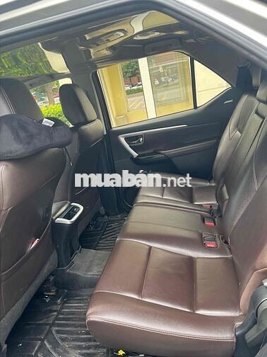 Toyota Fortuner 2018 bạc 7 chỗ , máy dầu , stđ !