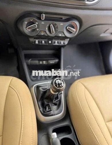 Kia Soluto 2020 1.4MT Deluxe Đen