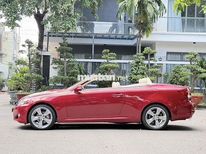 Lexus IS250C 2010