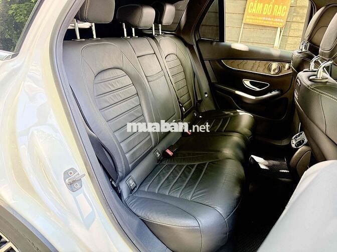 Mercedes GLC300 2017 Trắng 98000 miles