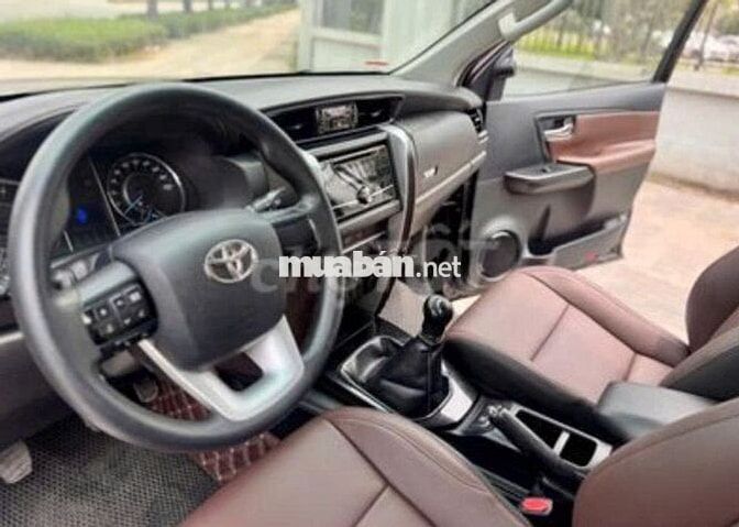 Toyota Fortuner 2017 2.4MT Nâu ánh kim