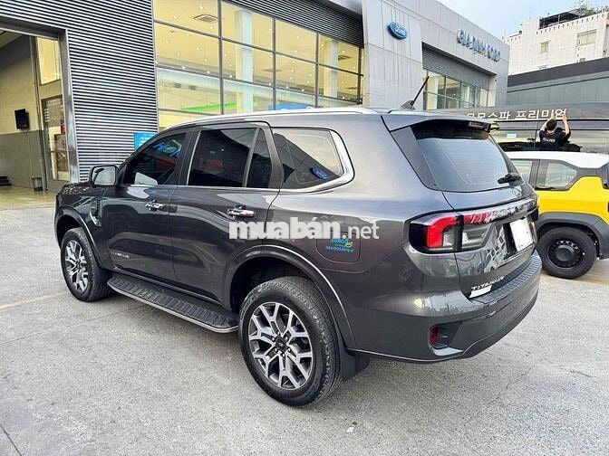 Ford Everest Titanium 1 Cầu 2023 Xám 74.000km