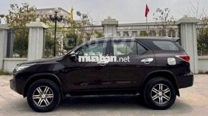 Toyota Fortuner 2017 2.4MT Nâu ánh kim