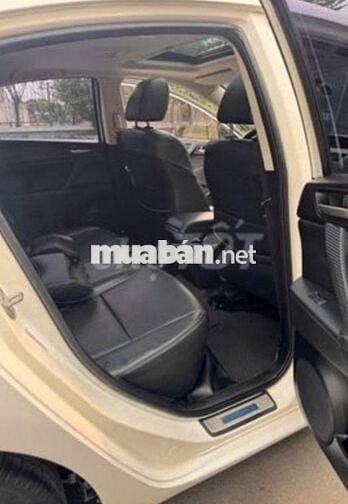 Mazda 3 1.6AT 2010 Trắng 130.000km