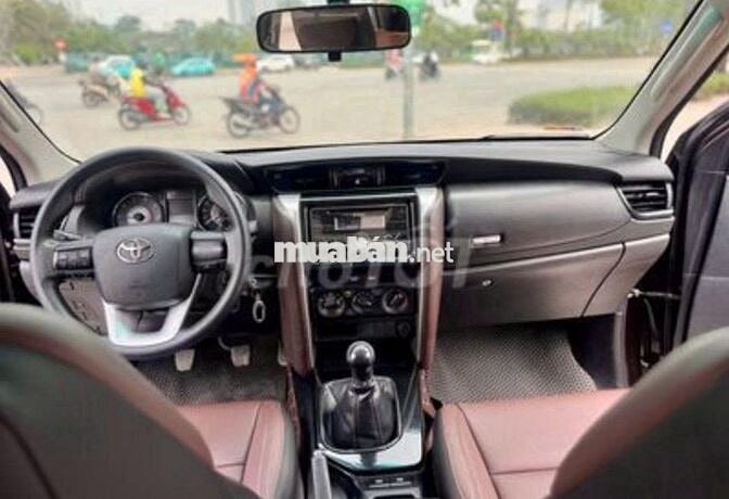 Toyota Fortuner 2017 2.4MT Nâu ánh kim
