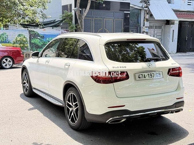 Mercedes GLC300 2017 Trắng 98000 miles