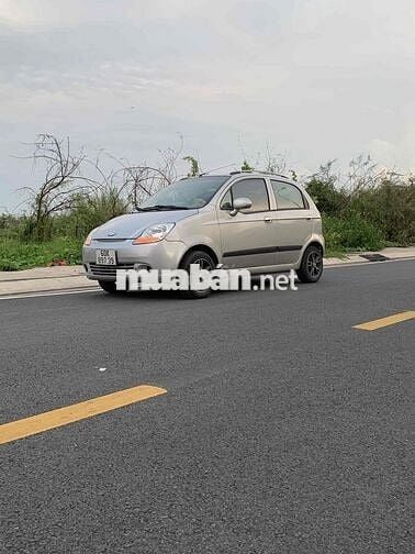 Chevrolet Spark 2024 Bạc 4 chỗ