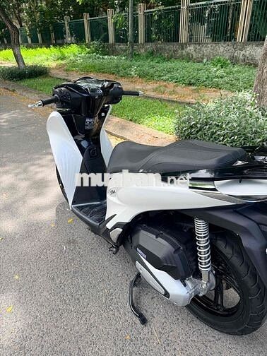 Honda SH 125i 2024 Trắng, Đen