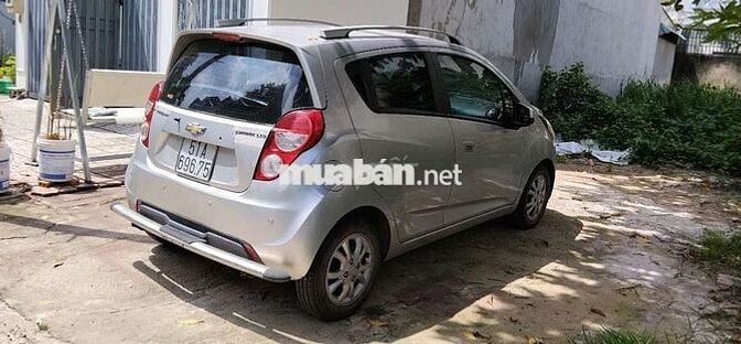 Chevrolet Spark 2013 Tự động Bạc 131.000 km