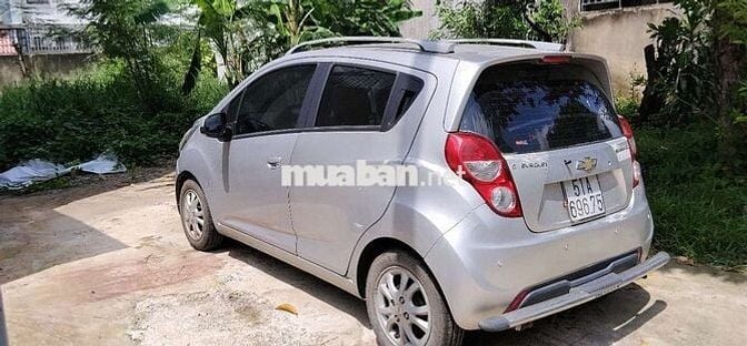 Chevrolet Spark 2013 Tự động Bạc 131.000 km