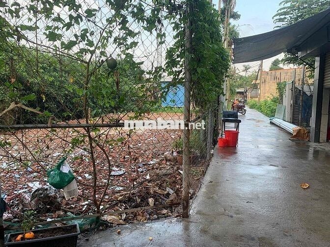 Đất 2 mặt tiền, hẻm xe hơi, sổ hồng riêng