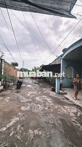 BÁN NHÀ 3X8 CÓ GÁC LỬNG ĐƯONG NGUYỄN VẶ LINH KẾ CẦU XÓM CỦI HẺM TO