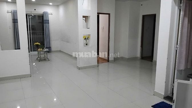 Tôi chính chủ, cho thuê căn góc 98m2, 3PN, 2WC, tầng 4, thông thoáng