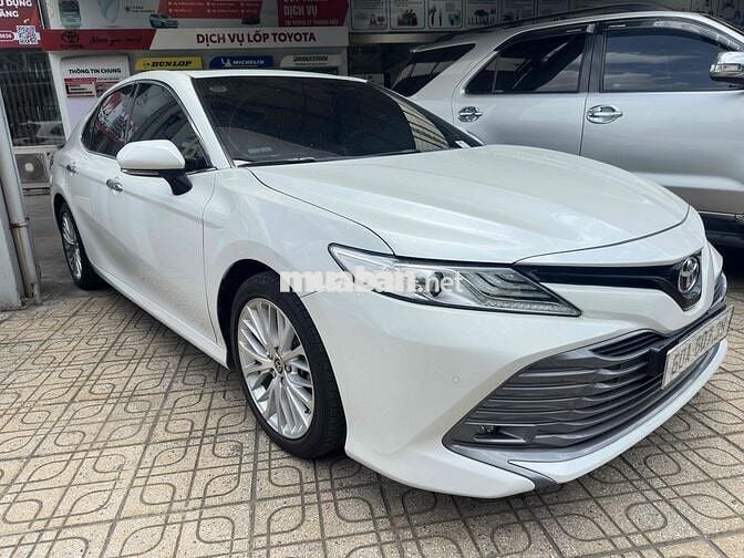 Toyota Camry 2.5Q 2021 Trắng 49.000 km