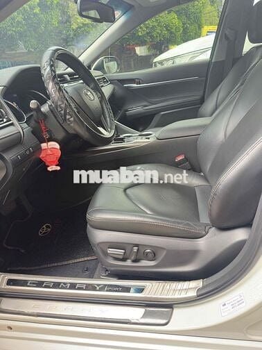 Toyota Camry 2.5Q 2021 Trắng 49.000 km