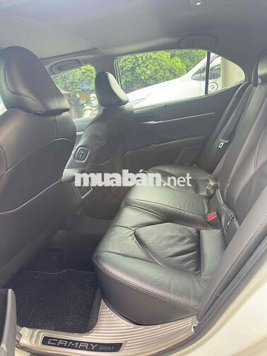 Toyota Camry 2.5Q 2021 Trắng 49.000 km