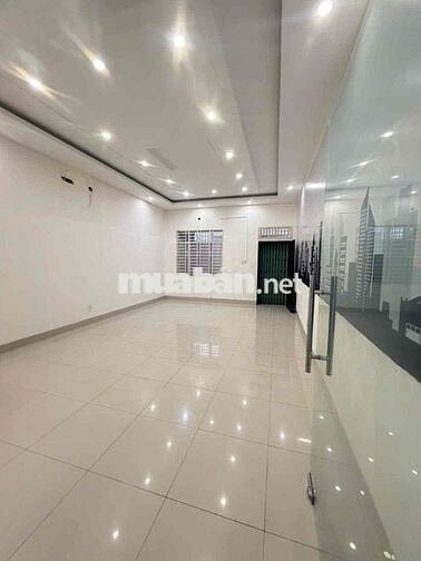 Nhà trệt 3 lầu mặt tiền Trần Văn Trà
