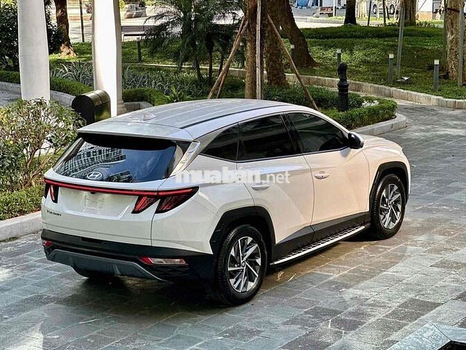 Hyundai Tucson 5 chỗ Xăng Trắng