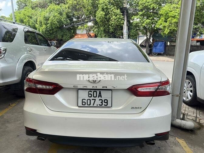 Toyota Camry 2.5Q 2021 Trắng 49.000 km