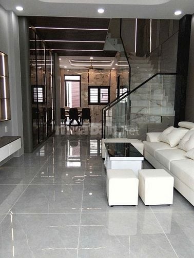 Cần tiền cho con ra nuớc ngoài cần bán gấp nhà siêu mới đẹp 