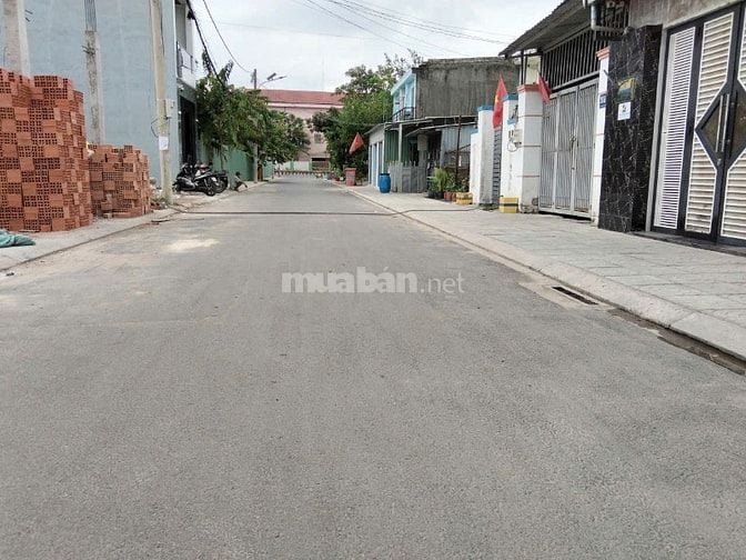 Cần tiền cho con ra nuớc ngoài cần bán gấp nhà siêu mới đẹp 