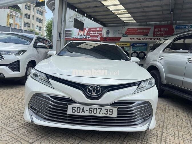 Toyota Camry 2.5Q 2021 Trắng 49.000 km