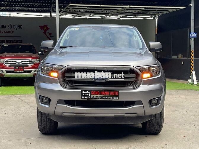 Ford Ranger XLS AT 2018 Bạc 7 vạn