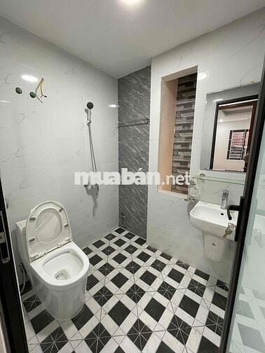 Chính chủ bán nhà Thanh liệt xây mới 5,5 tầng SĐCC gần đường chính 7,4