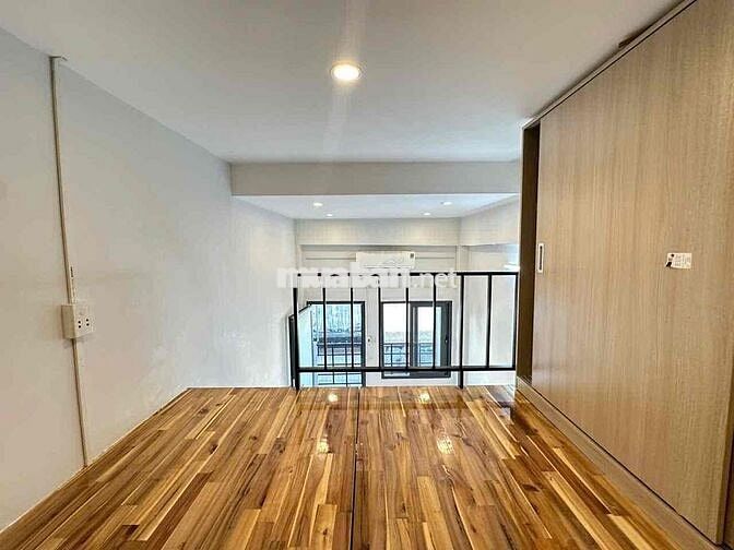 CHO THUÊ PHÒNG DUPLEX GÁC TRẦN CAO THOÁNG - BAN CÔNG CỬA SỔ RIÊNG TƯ