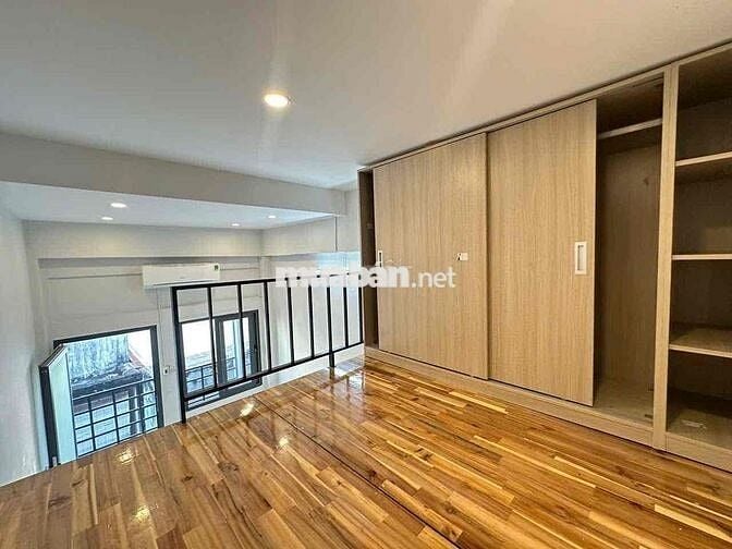 CHO THUÊ PHÒNG DUPLEX GÁC TRẦN CAO THOÁNG - BAN CÔNG CỬA SỔ RIÊNG TƯ