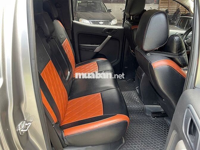 Ford Ranger XLS AT 2018 Bạc 7 vạn