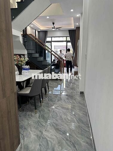 BÁN NHÀ 1trêt 1 lầu PHƯỜNG PHÚ HOÀ TDM MỚI 100%