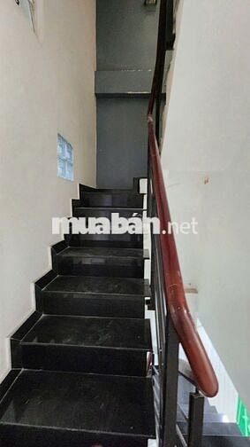 CHO THUÊ NHÀ HXH SƯ VẠN HẠNH, Q10, 4PN, 3WC CHỈ 28 TRIỆU/THÁNG