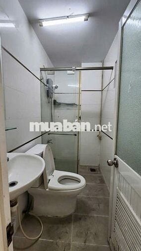 CHO THUÊ NHÀ HXH SƯ VẠN HẠNH, Q10, 4PN, 3WC CHỈ 28 TRIỆU/THÁNG