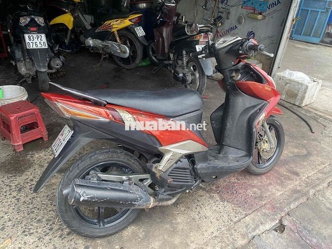 Yamaha Luvias 2010 màu Đỏ