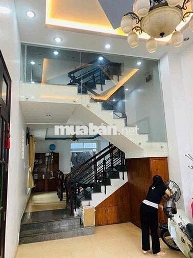 MTKD ĐƯỜNG 40 TÂN QUY ĐÔNG GIÁ THUÊ TỐT 25tr/Th