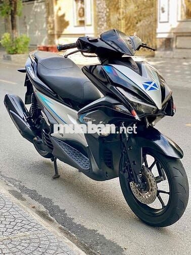 Yamaha NVX 155 Đen bạc Smartkey