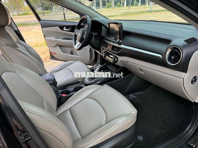Kia Cerato Luxury 1.6 2021 Số tự động Đen