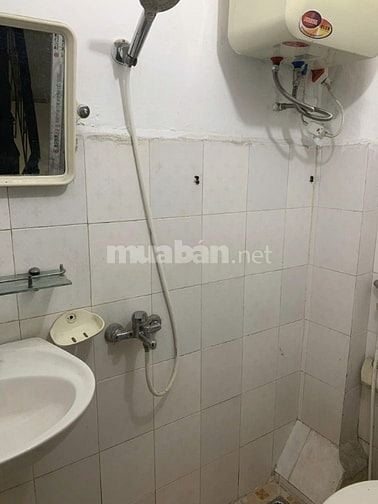 Chính chủ cho thuê nhà 4 tầng 2 ngủ 1 khách 1 bếp ( điện nc giá nhà nc