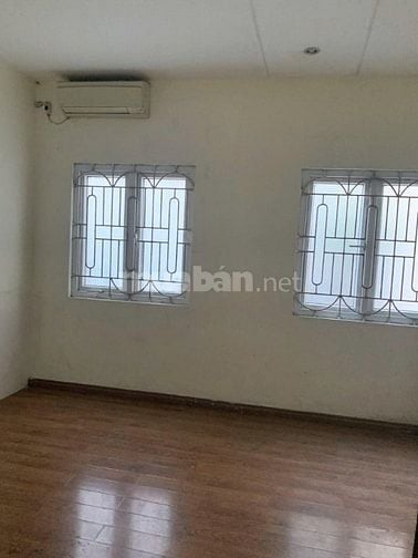 Chính chủ cho thuê nhà 4 tầng 2 ngủ 1 khách 1 bếp ( điện nc giá nhà nc