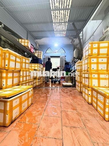 TUYỂN 2 NHÂN VIÊN GIAO NHẬN LƯƠNG CAO [BAO ĂN Ở]