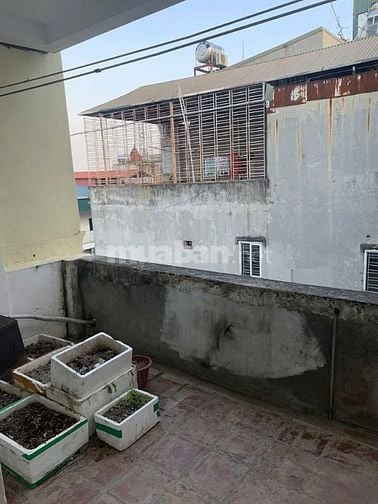 Chính chủ cho thuê nhà 4 tầng 2 ngủ 1 khách 1 bếp ( điện nc giá nhà nc