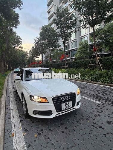 Audi A4 Trắng 5 chỗ dư dùng bán cho ai cần sử dụng