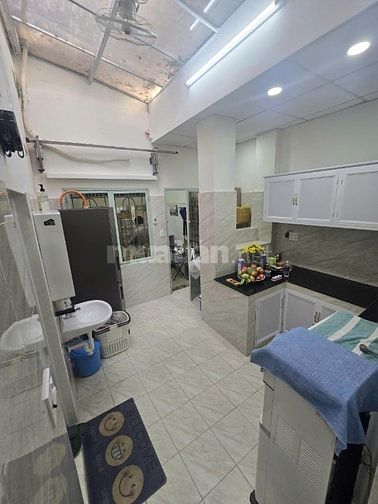 40 triệu !!! Nhà mặt tiền đường Pasteur, Phường Sài Gòn, TP.HCM