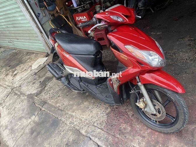 Yamaha Luvias 2010 màu Đỏ