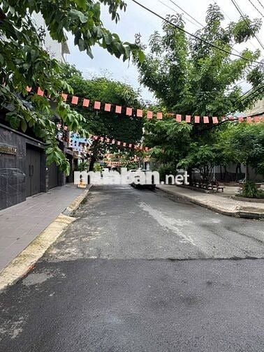 Nhà Thơm !! Hẻm 8m TÂN SƠN NHÌ, 2 Tấm, 4 x 21m, 3 Phòng Ngủ, 3 wc