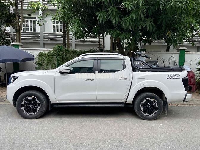 Nissan Navara VL 2024 Trắng 5 chỗ