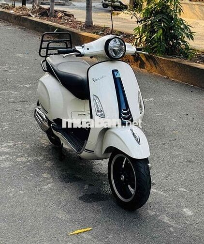Piaggio Vespa Primavera Du thuyền cuối 2019